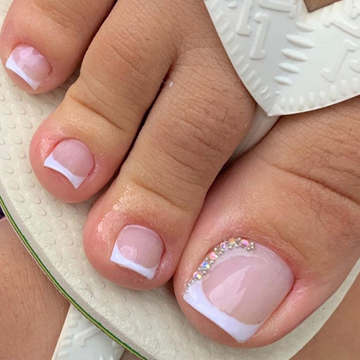 Short White French Tip Fall Toe Nails - Removable Diamond Nail Tips