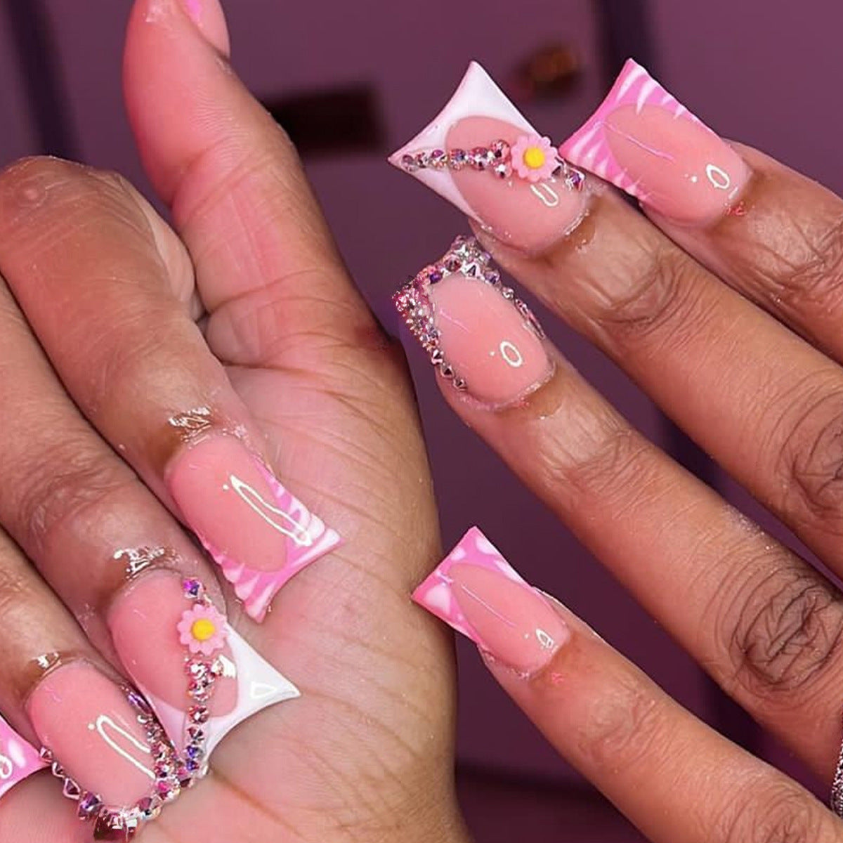 Duckbill Nail Tips with Detachable Design in Pink