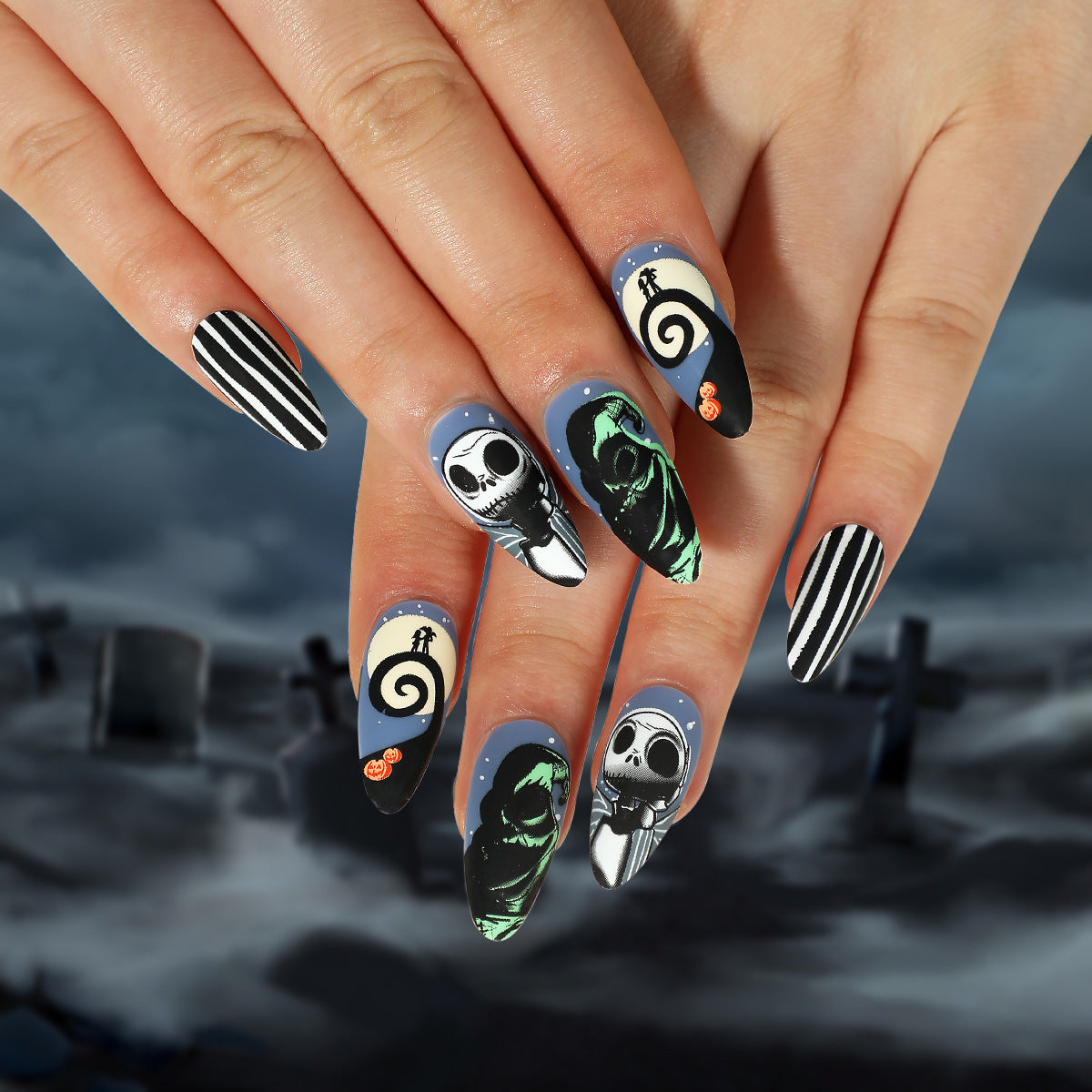 Popular Halloween and Christmas Nail Tips