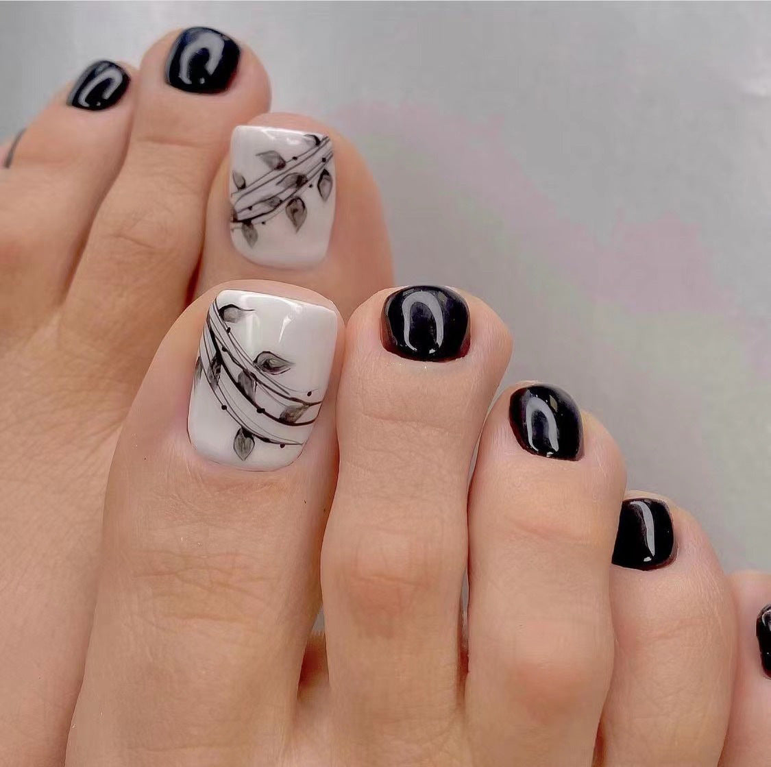 Removable Toe Nail Art, Wear-On Foot Nails