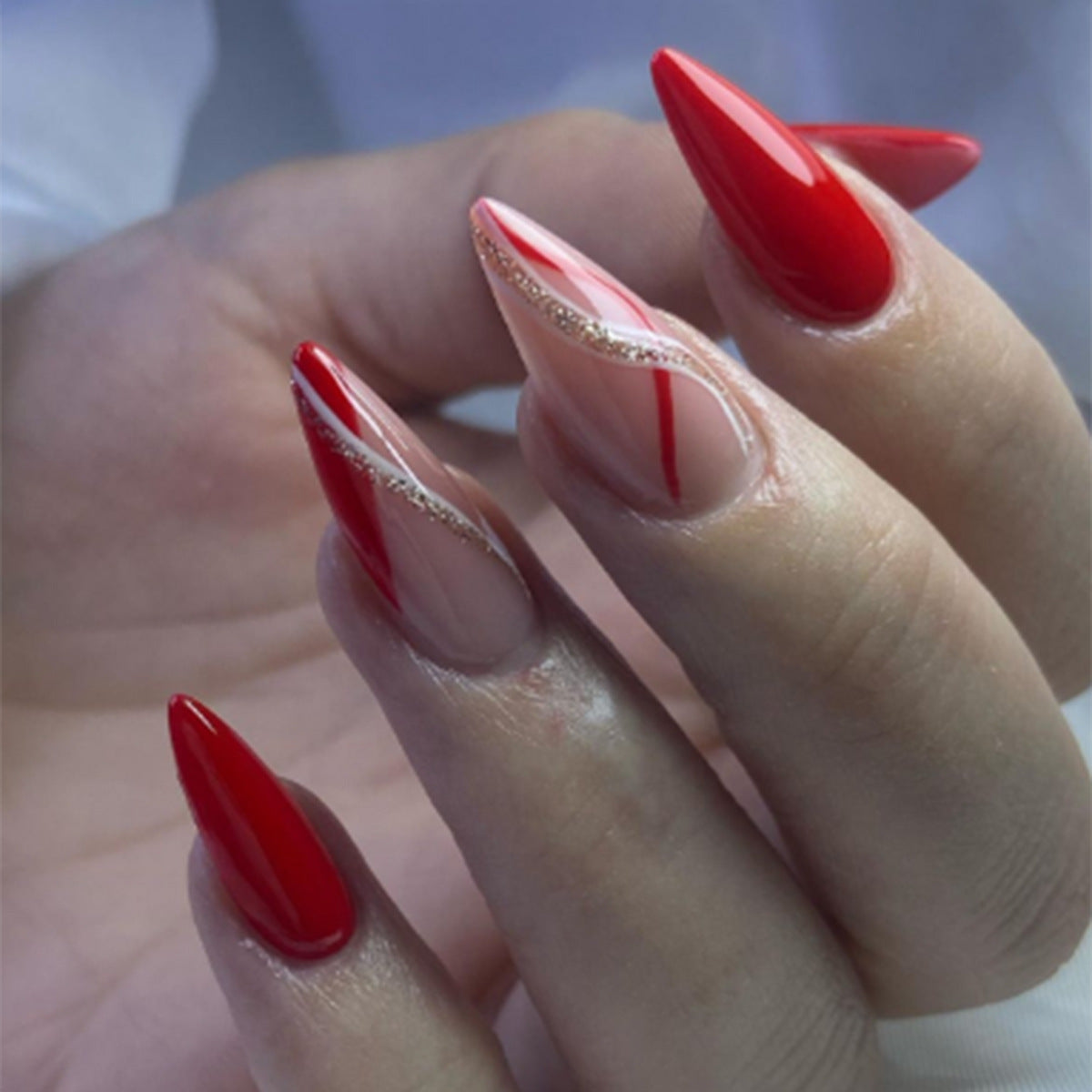 Popular Almond Shaped Striped Detachable Red Nails