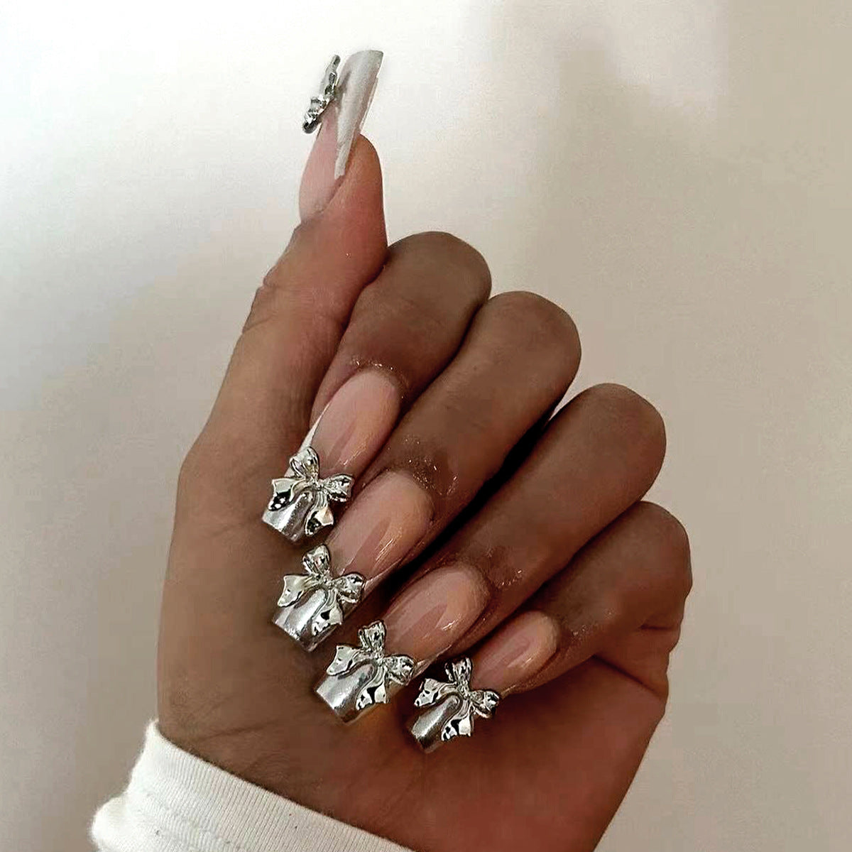 Metallic Silver Bow Luxury Nail Stickers