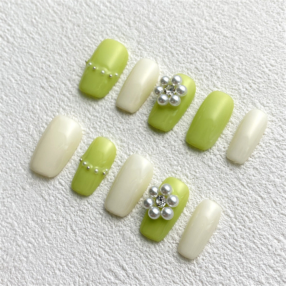 Chic Handmade Pearl Fall Nails, Trendy and Versatile Student-Friendly Nail Patches