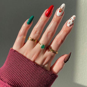 Christmas Red-Green Reindeer Themed Detachable Nails