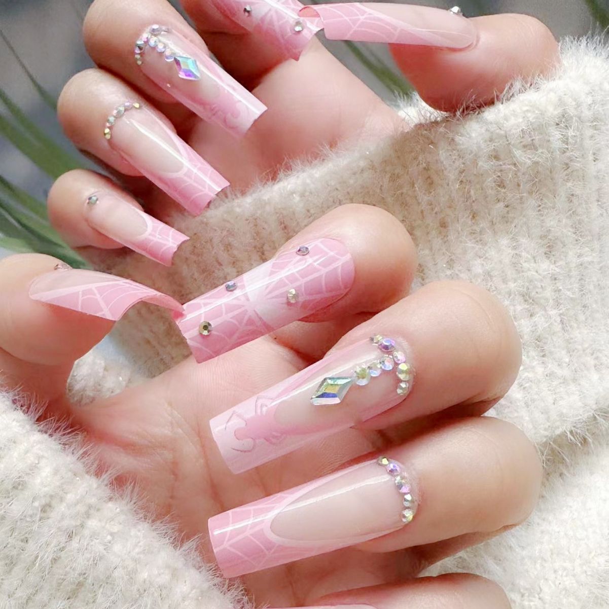 Sparkling Pink Web Fall Nails 24-Piece French Manicure Tips