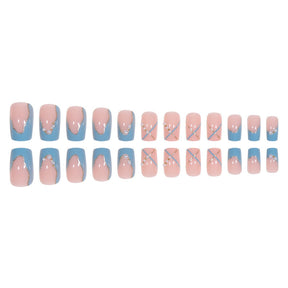 Chic Sea Salt Pearl Line Short French Press-On Nails