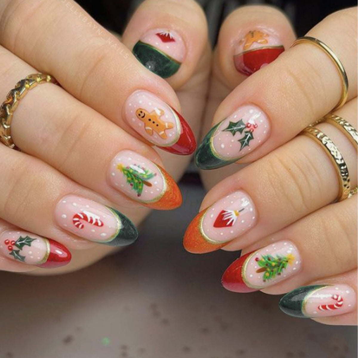 Christmas Tree Gift Nail Tips