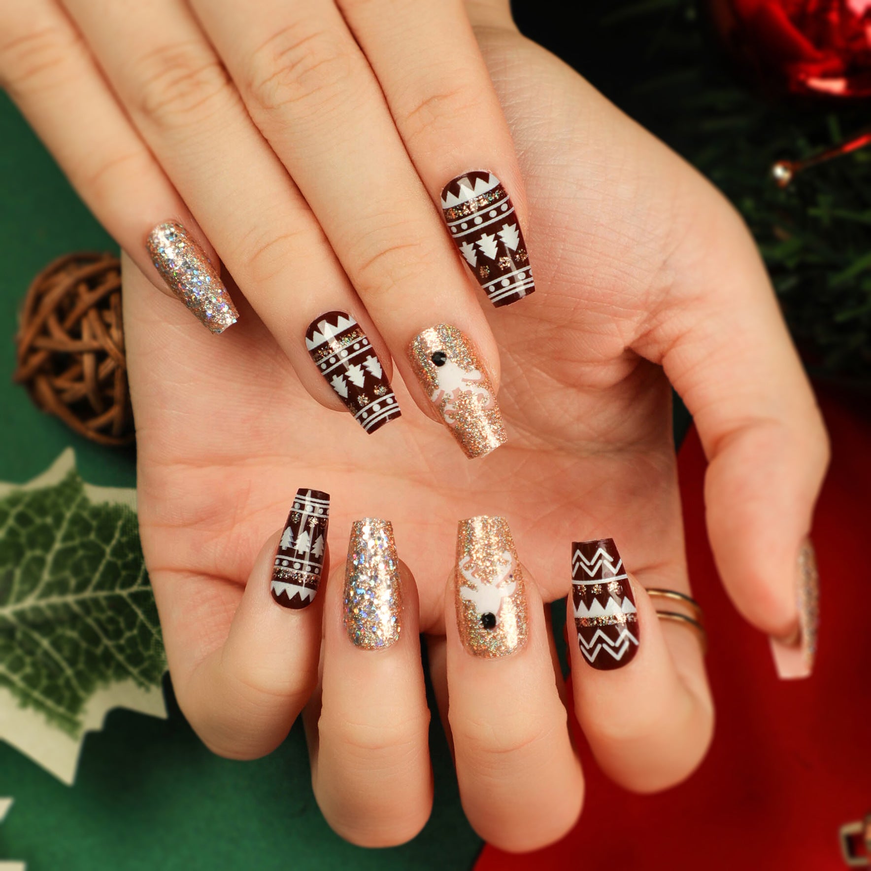 Christmas Press-On Fall Nails Set with Nail Tips