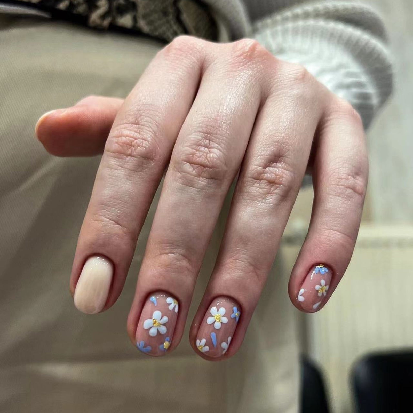 Chic White Blue Floral Nails with Gold Glitter Centers