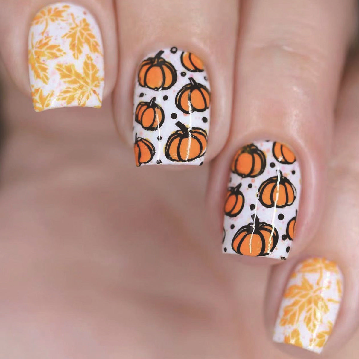 24-Piece Thanksgiving Maple Leaf Pumpkin Polka Dot Nails