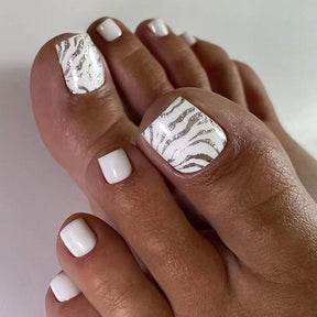 Sassy Leopard Print Toe Nails, Silver Gray with Glitter