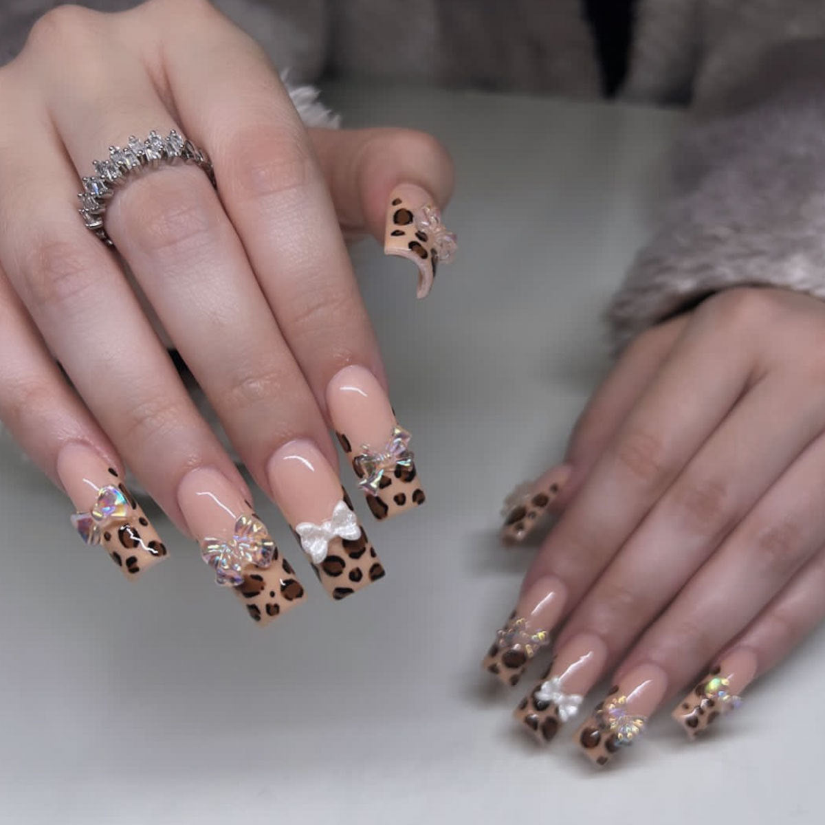 Pre-Made Leopard French Tip Bow Decorative Removable Nail Extensions