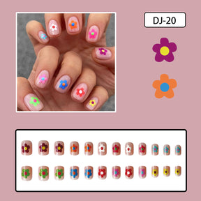 Spring/Summer Short Colorful Flower Nails with HyeonA Style