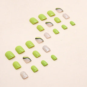 Simple Solid Light Green Wave Nails Short Square Summer New Fashion Fake Nails