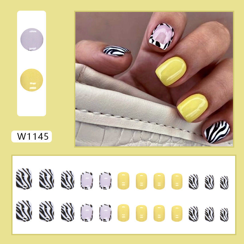 Simple Sweet-Cool Zebra Stripe Yellow Nails, Short and Stylish