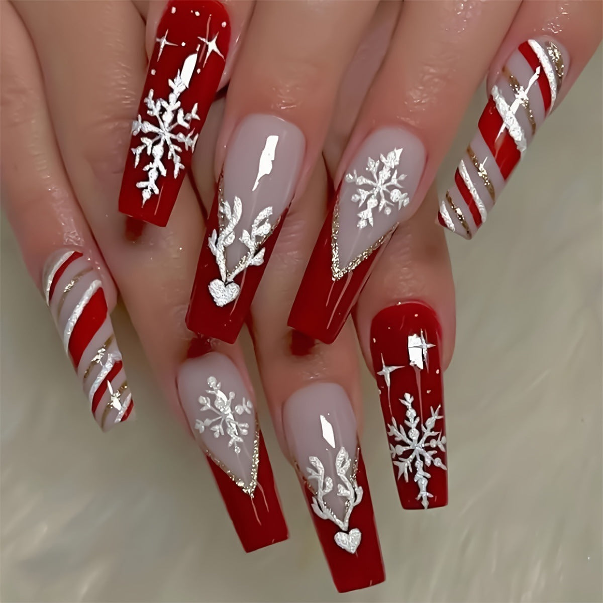 Christmas Long Trapezoid Snowflake Stripe Red Detachable Fall Nails 24-Piece Set