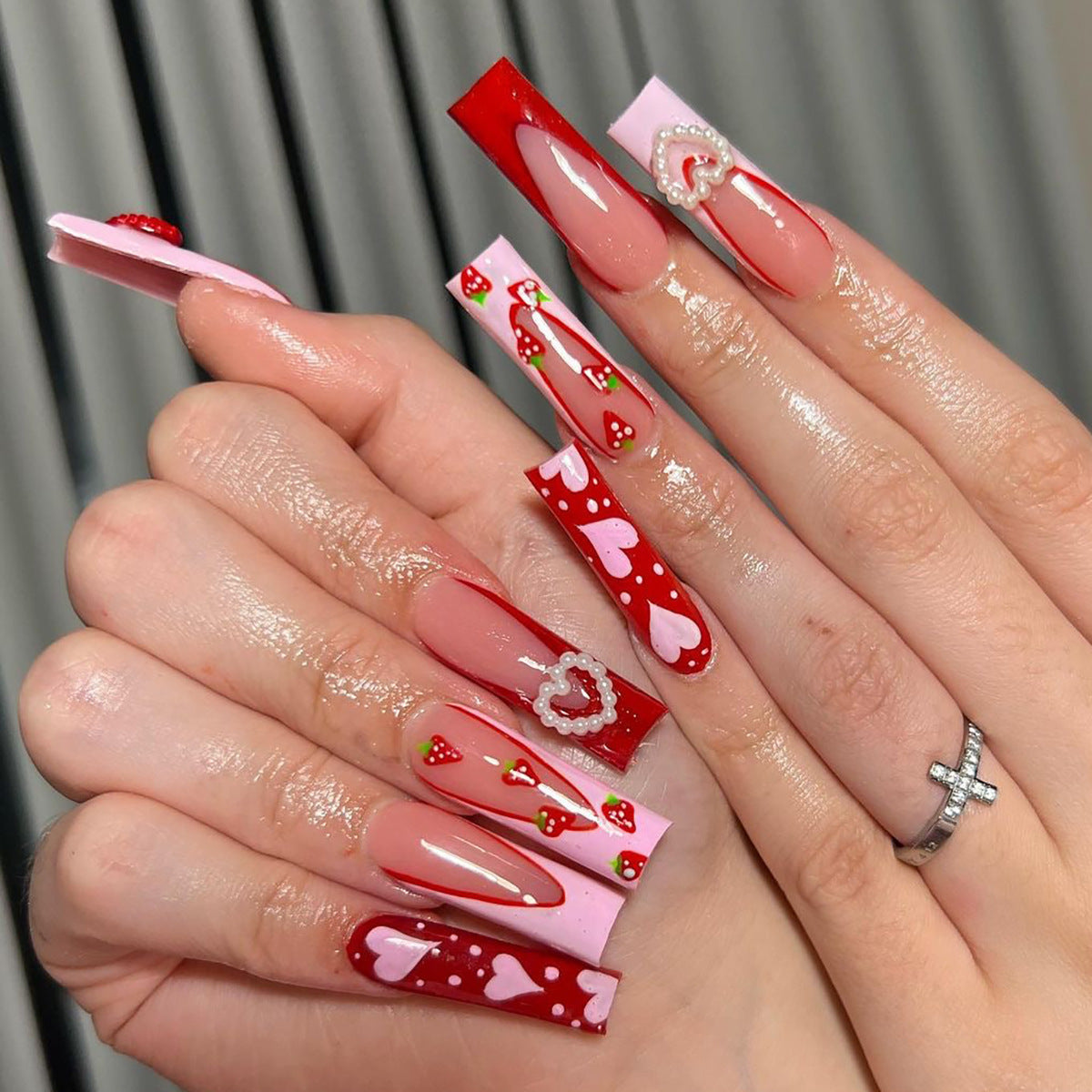 Valentine's Day Pink 3D Heart Pearl Long French Strawberry Nail Art Tips