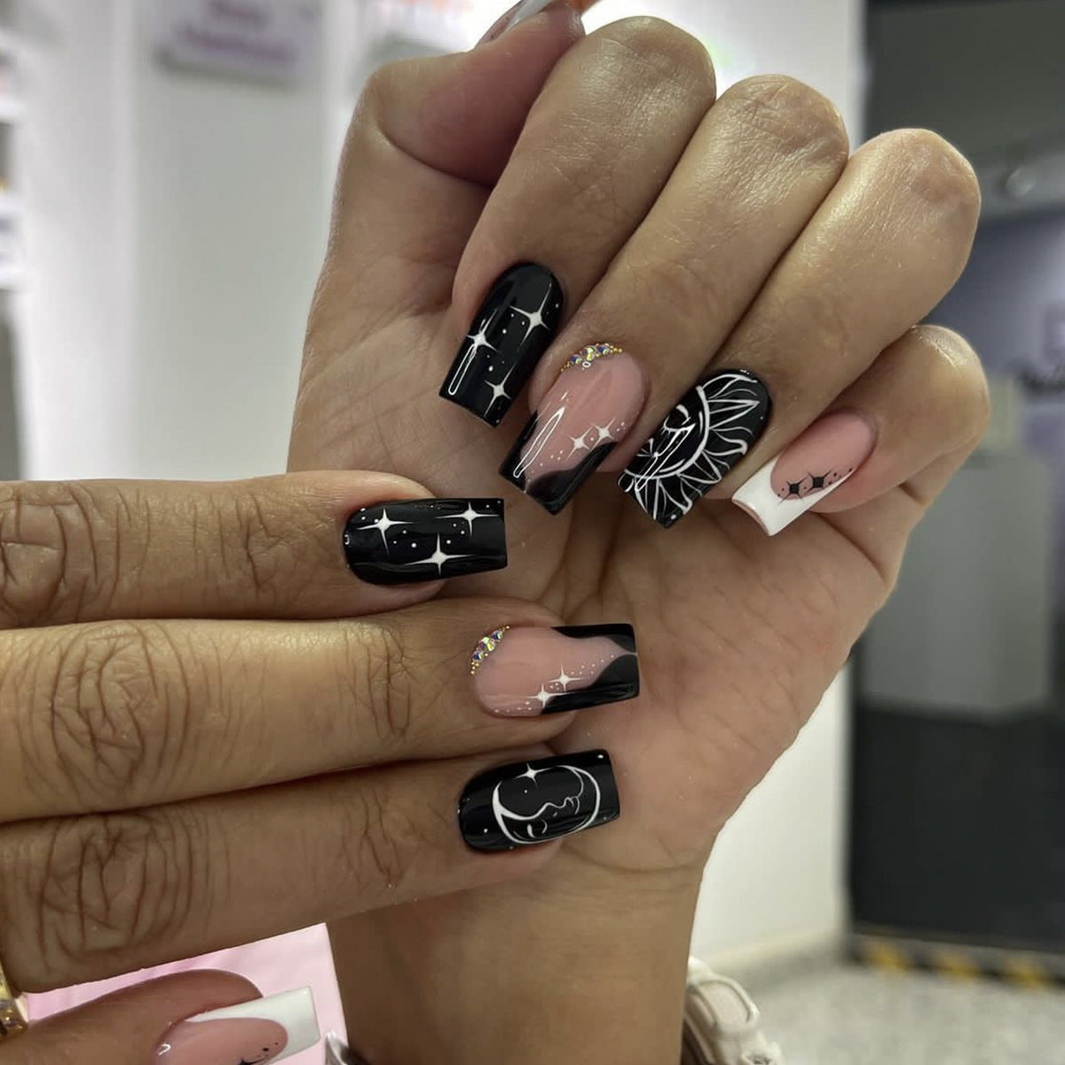 Square Black White Star Moon Diamond Gold Bead Nails