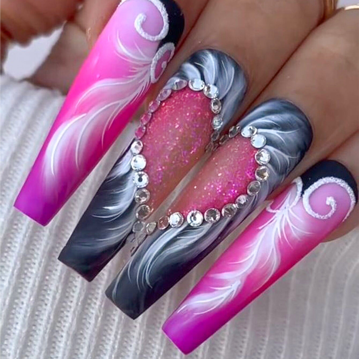 Sparkly Heart Patch Feather Nail Tips