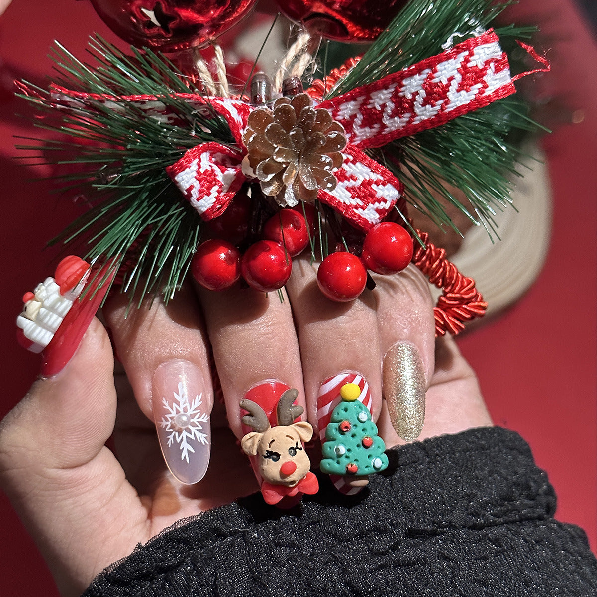 Christmas French Medium Ballet Tree Reindeer Snowflake Nail