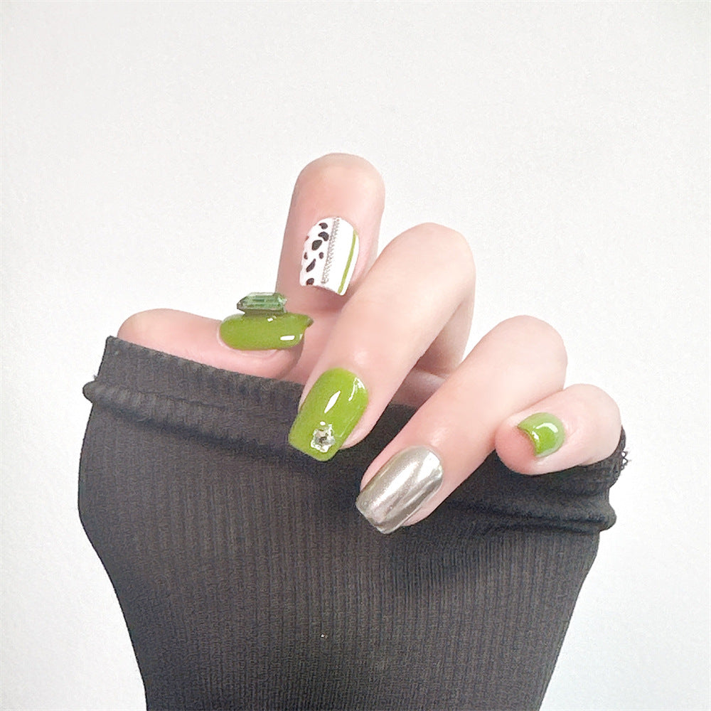 Chic Handmade Fresh Forest-Theme Full-Diamond Fall Nails, Trendy and Versatile Student-Friendly Nail Patches