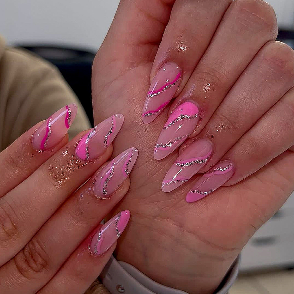 Ready-to-Wear Pink Almond Glitter Wave Line Ins Style Fake Nails