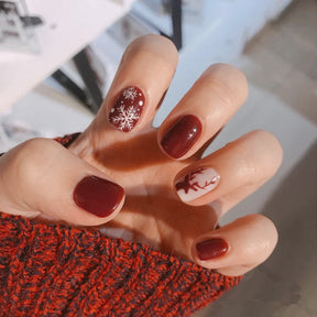 Christmas Reindeer White Snowflake Short Fall Nails - Removable Nail Tips