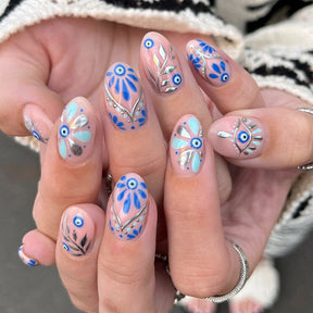 Short Oval Blue-patterned Mysterious Silver Eye Nails, Ins Style