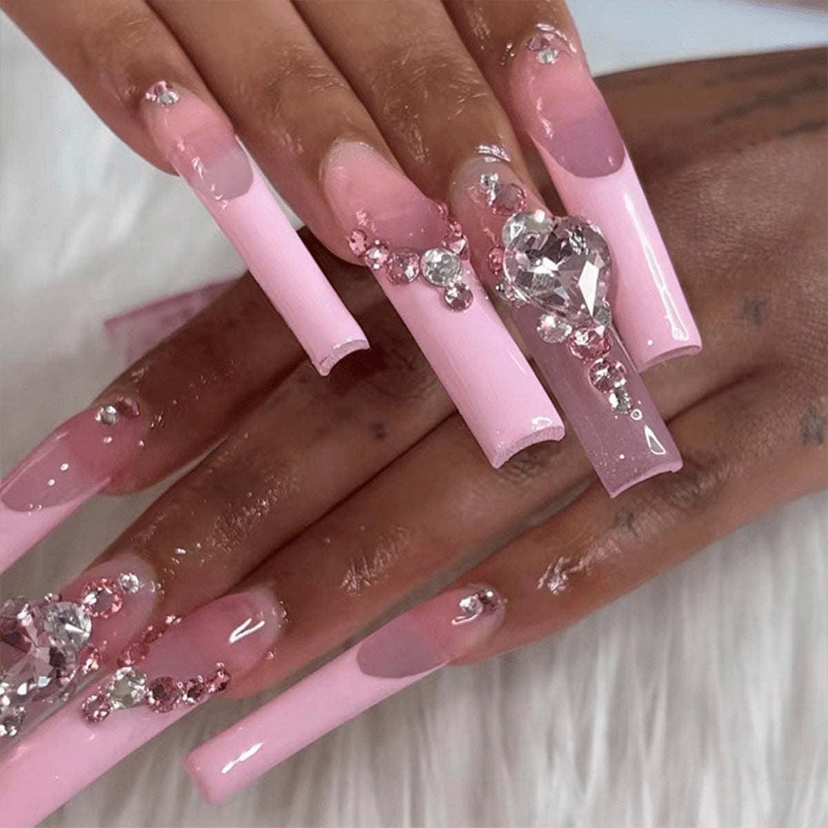 Popular Long Water Pipe Nails with Heart and Rhinestones