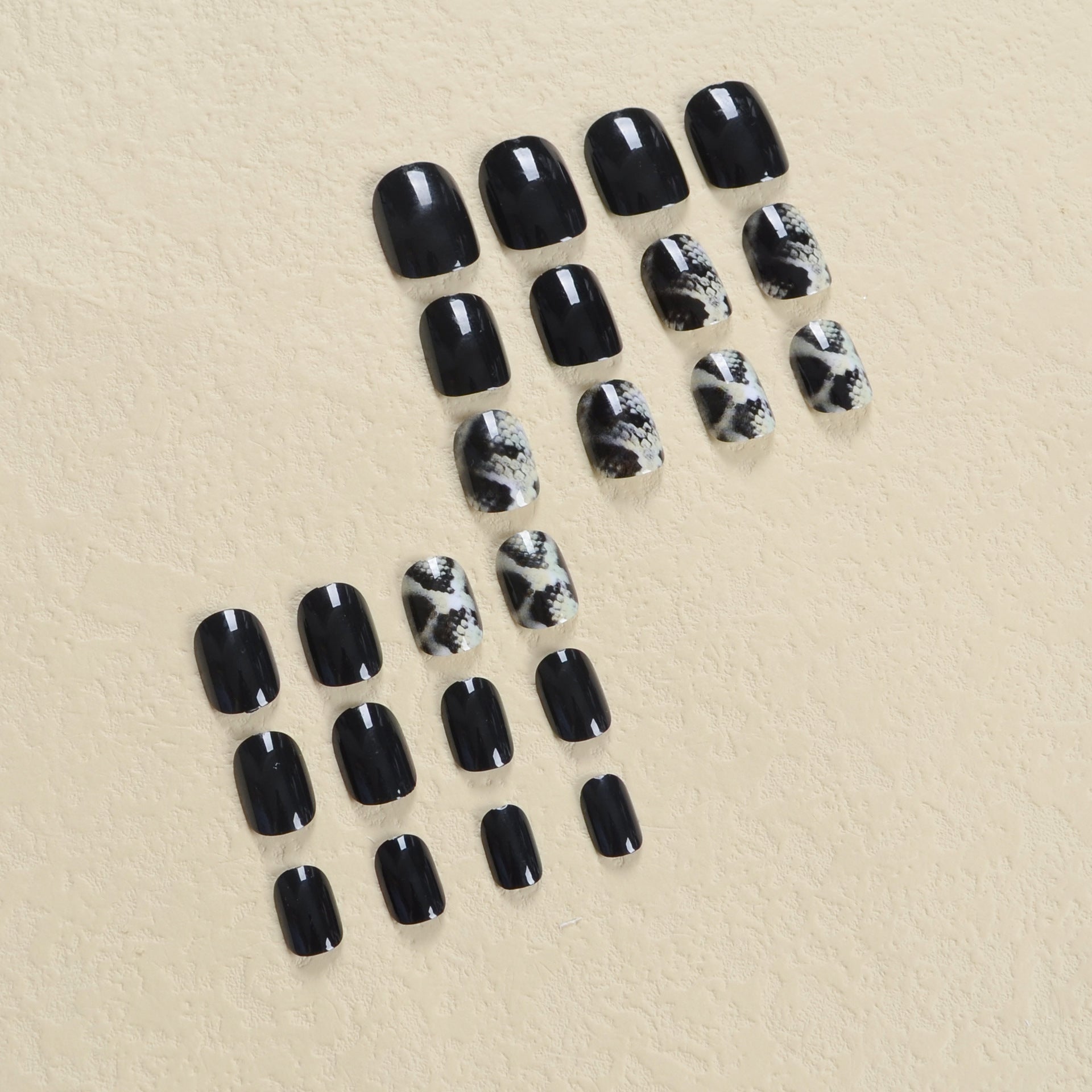 Black Snake Skin Dark Style False Nails