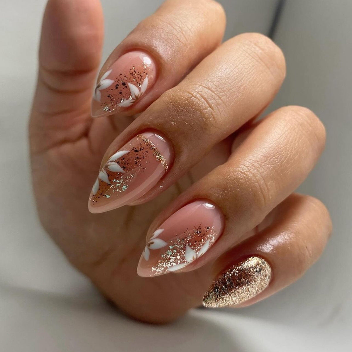 Summer Fresh Flower Nail Art Tips, Almond Shape with Gold Glitter