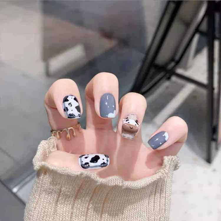 Short Blue Calf Nails - Removable Trendy Stickers