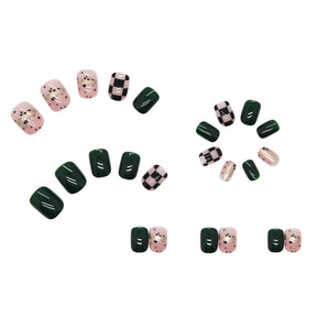 Ultra-Thin Green Checkerboard Removable Nail Tips