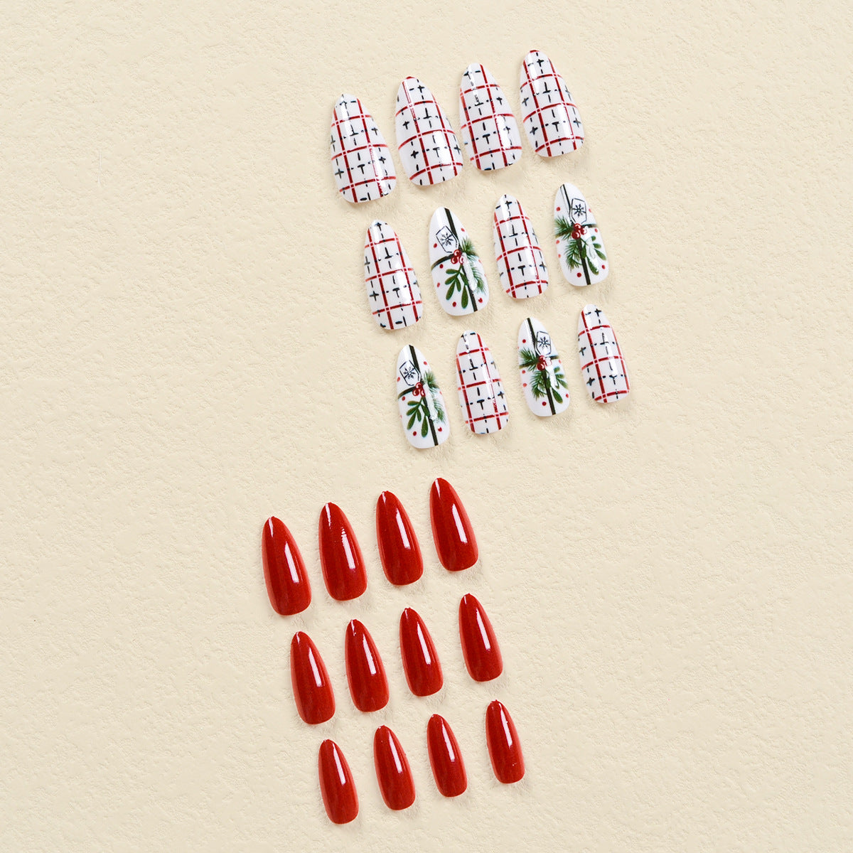 Christmas Tree and Gift Nails, Red Berries and Bows