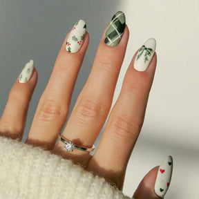 24-Piece Short Oval Christmas Green Plaid Bow Nails