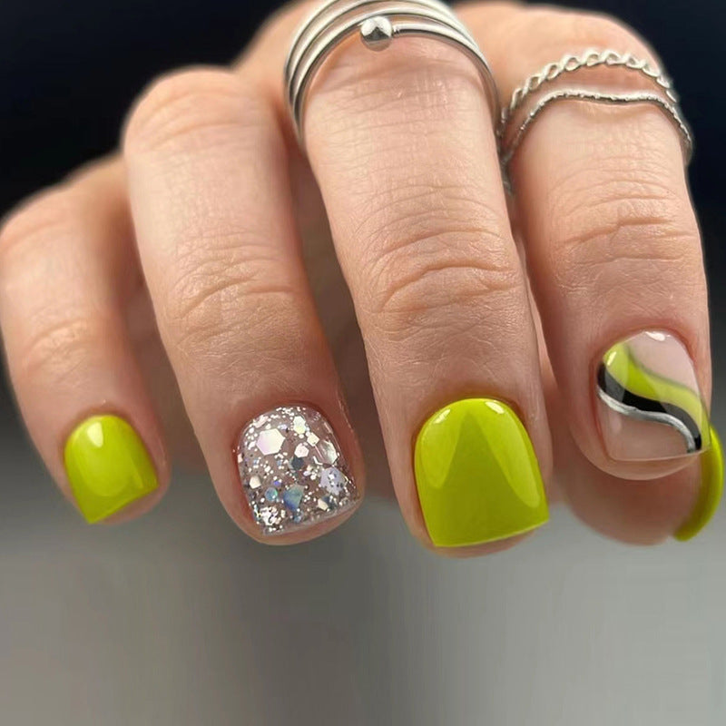 Simple Solid Light Green Wave Nails Short Square Summer New Fashion Fake Nails